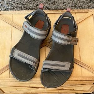 Teva Sandals Men’s Size 9